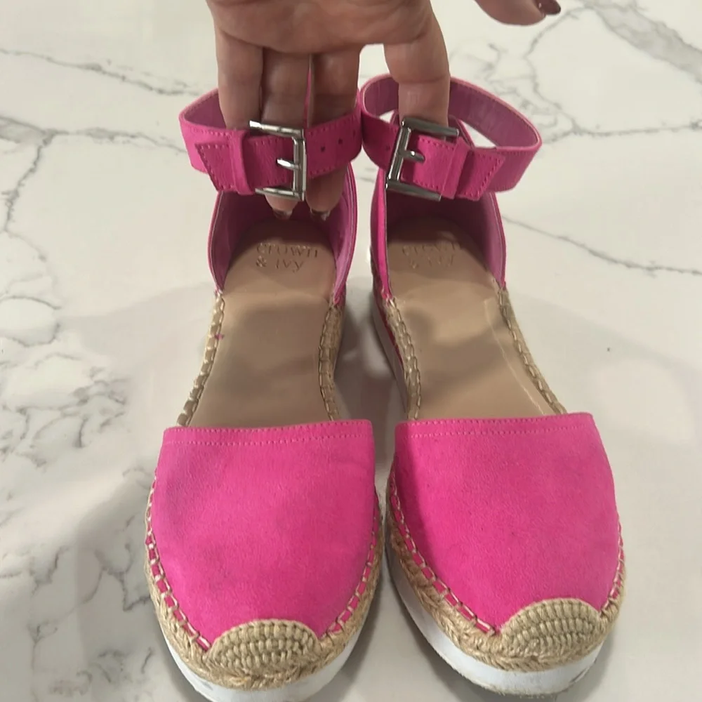 Crown & Ivy Britnee Pink Espadrille. Size 7M‎